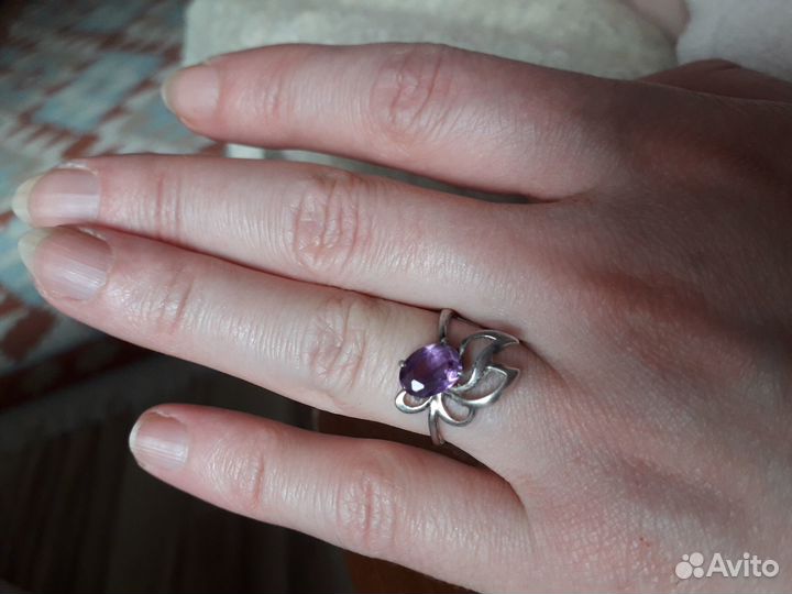 Серебрянное кольцо с Александритом р 17