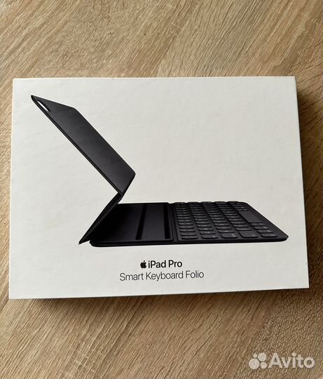 Apple SMART keyboard folio 11