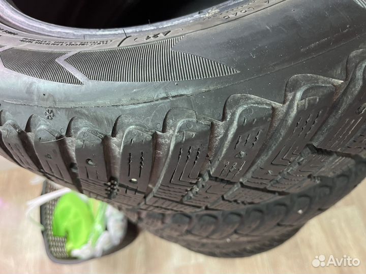 Goodyear Ultragrip Ice Arctic 215/55 R16 97T