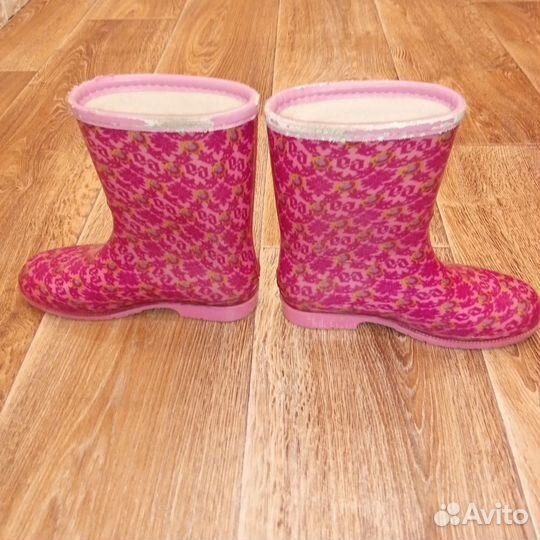 Резиновые детские сапоги