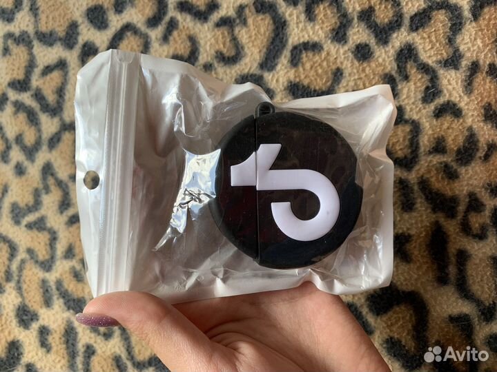 Чехол на airpods 1/2