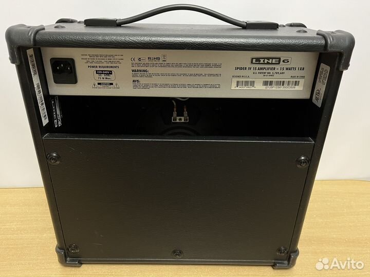 Гитарный комбоусилитель line 6 spider IV