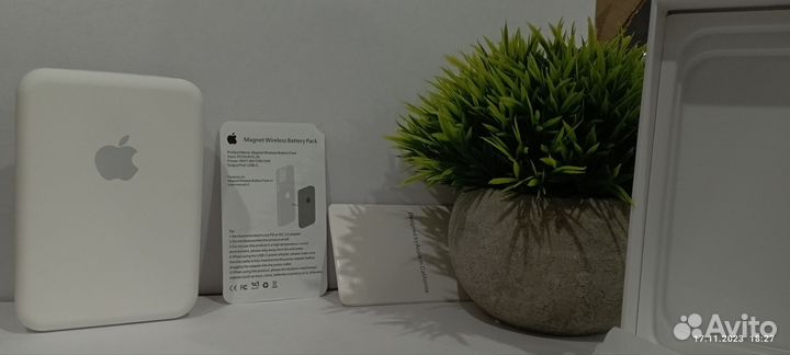 Внешний акумулятор Apple