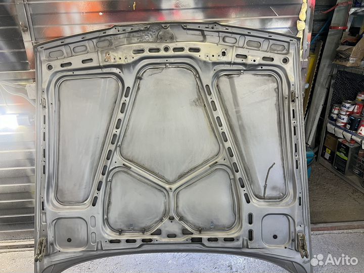 Капот широкий bmw e 32