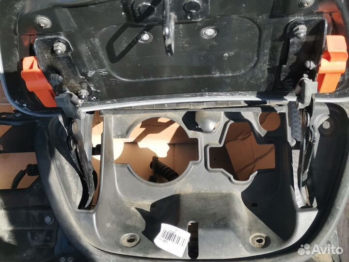 Лючок зарядки для Nissan Leaf AZE0 Цвет QAB G 2014