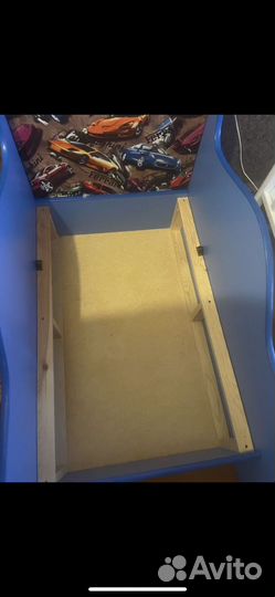 Детская кроватка машинка