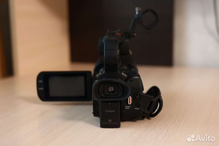 Видеокамера canon XA15