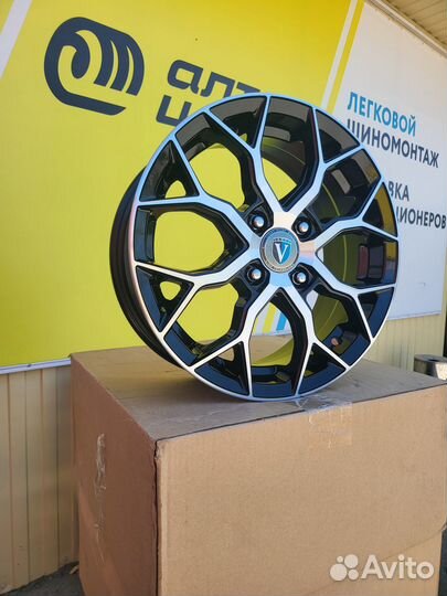 Новые литые диски на Solaris, Rio, Vesta, X-ray