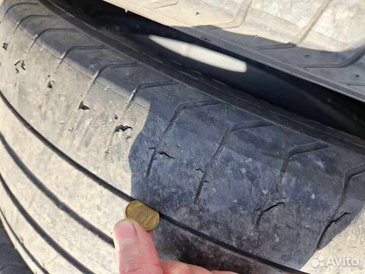 Yokohama Advan Sport V105 285/50 R20