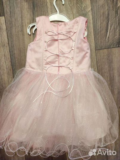 Нарядное платье для девочки 1-1,5 года