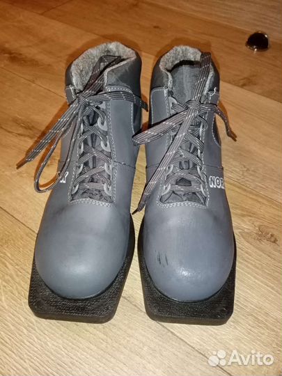 Ботинки лыжные