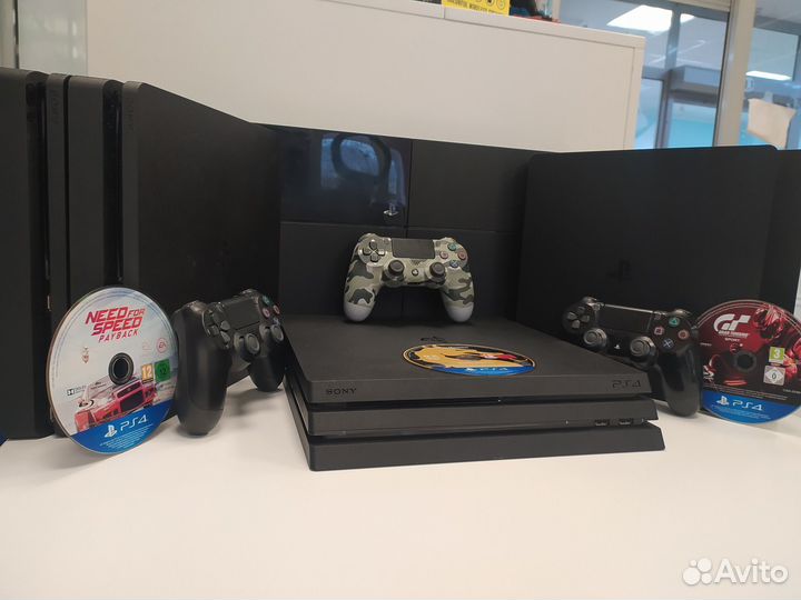 Sony PlayStation 4 +2 геймпада +Гарантия