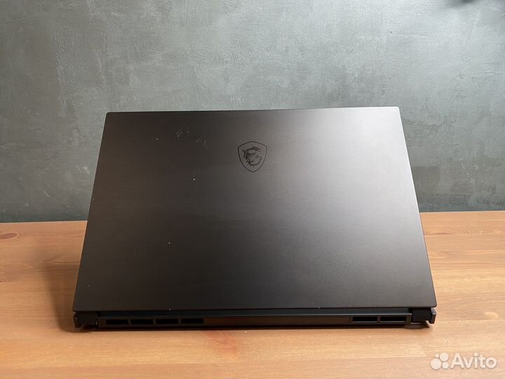 MSI Stealth IPS240Hz 15,6