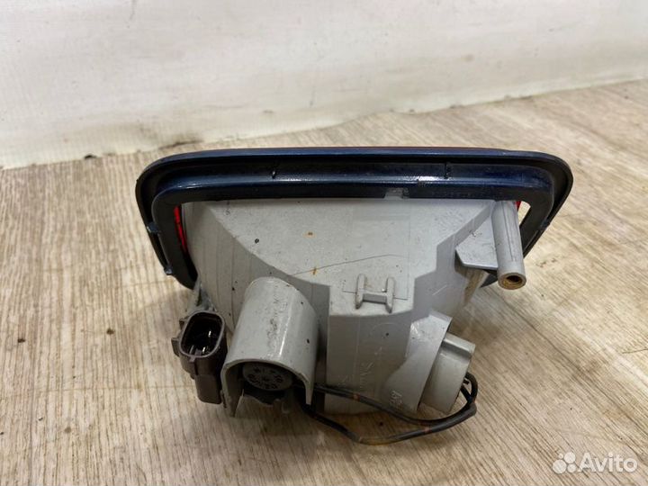 Фонарь противотуманный задний правый Mitsubishi