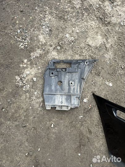 Бампер передний Volvo s80 2005 год