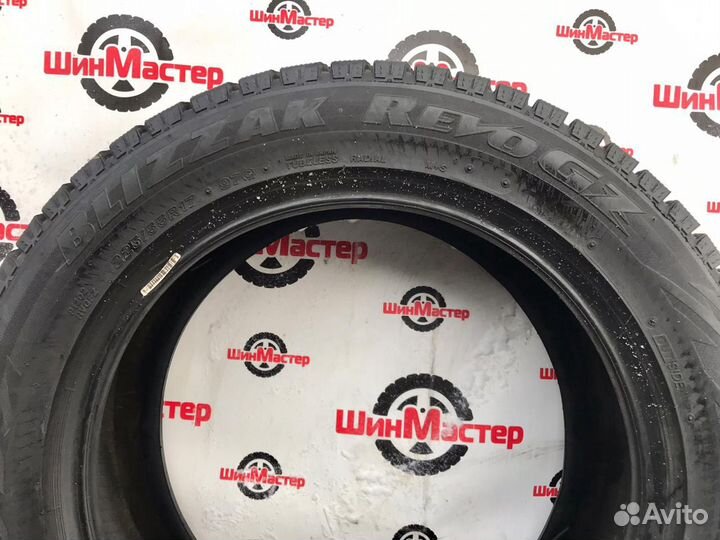 Bridgestone Blizzak Revo GZ 225/55 R17