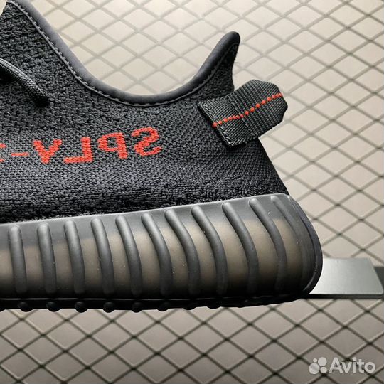 Кроссовки Adidas Yeezy Boost 350 v2 Bred