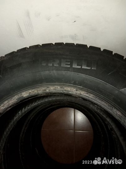 Pirelli Ice Zero 235/65 R17