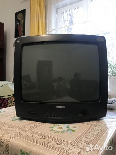 Телевизор samsung