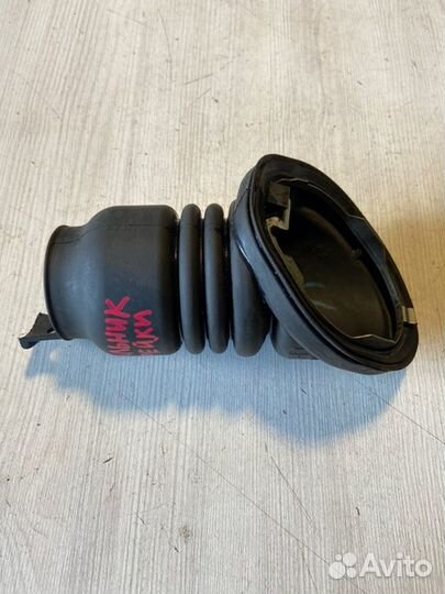 Пыльник рулевой колонки Toyota Corolla 180 1ZR-FE