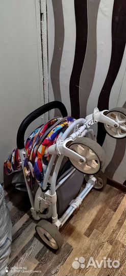 Прогулочная коляска