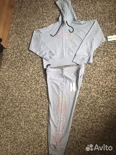Костюм спортивный