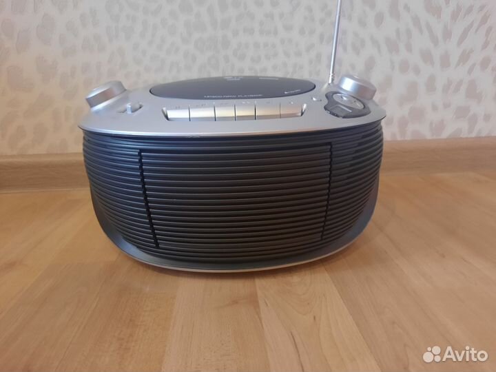 Магнитофон LG (диск, кассета)