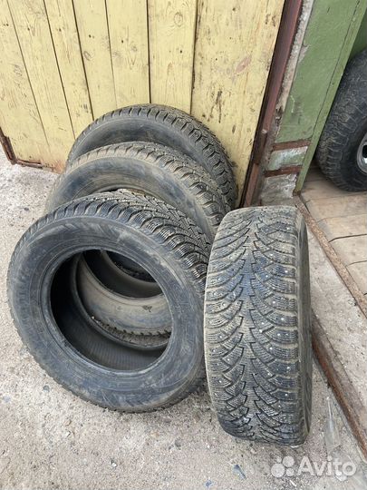 Nokian Tyres Hakkapeliitta 4 235/60 R16