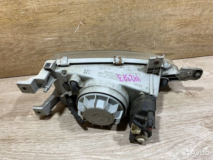 Фара передняя левая Hyundai Accent 1 142373