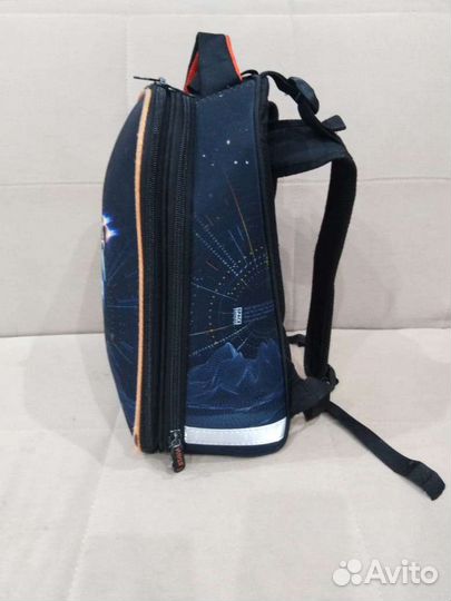 Рюкзак школьный