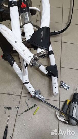 Механизм складывания коляски Aspena серебристый