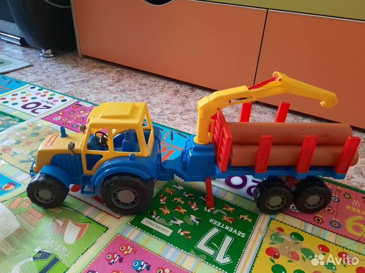 Трактор Лесовоз Полесье