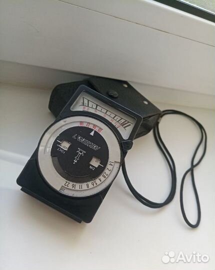 Фотоэлектрический экспонометр «Ленинград 7»