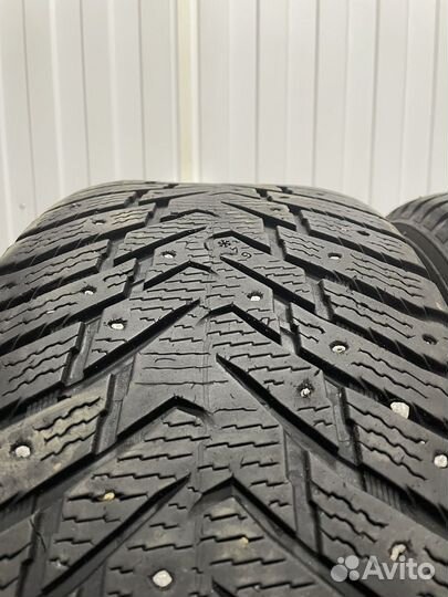 Nokian Tyres Hakkapeliitta 8 60 R18 116