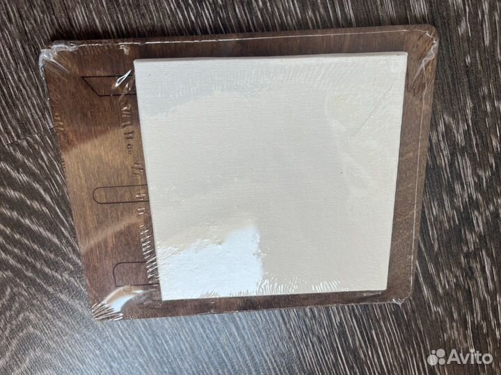 Мольберт настольный маленький