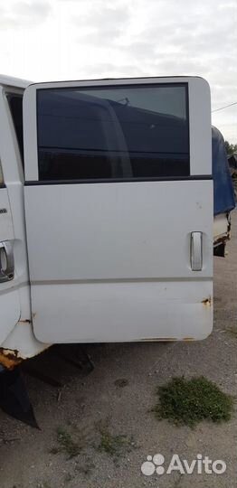 Дверь задняя Kia Bongo 3 770034E000 J3
