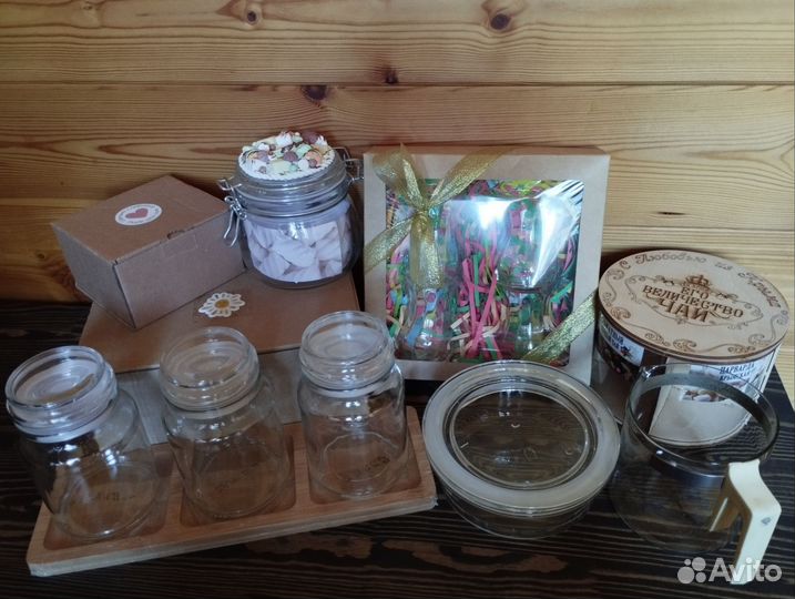 Набор посуды и аксессуаров для чая и кофе