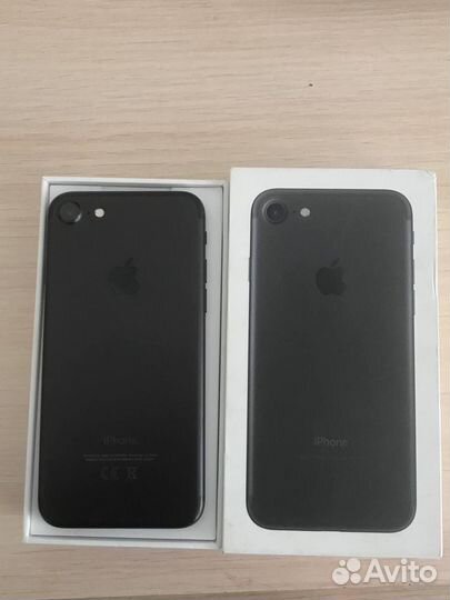 Телефон iPhone 7