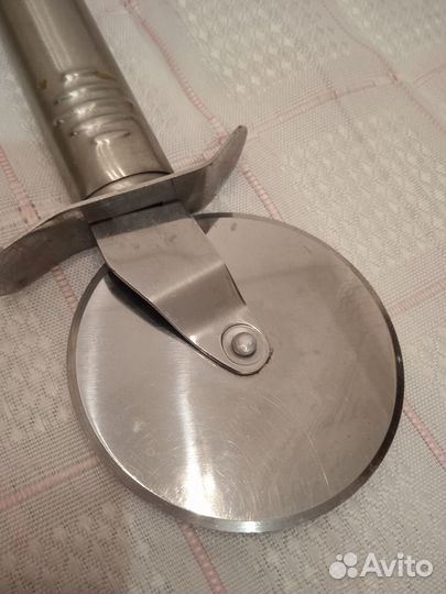 Нож для нарезки пирогов, лепёшек, пицц