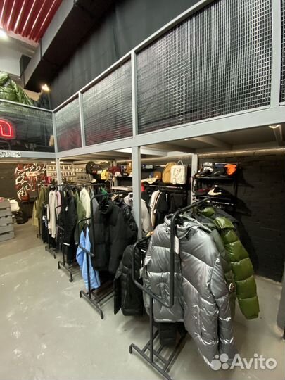 Магазин одежды и обуви