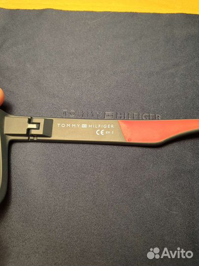Очки tommy hilfiger