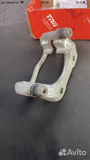 Скоба суппорта logan