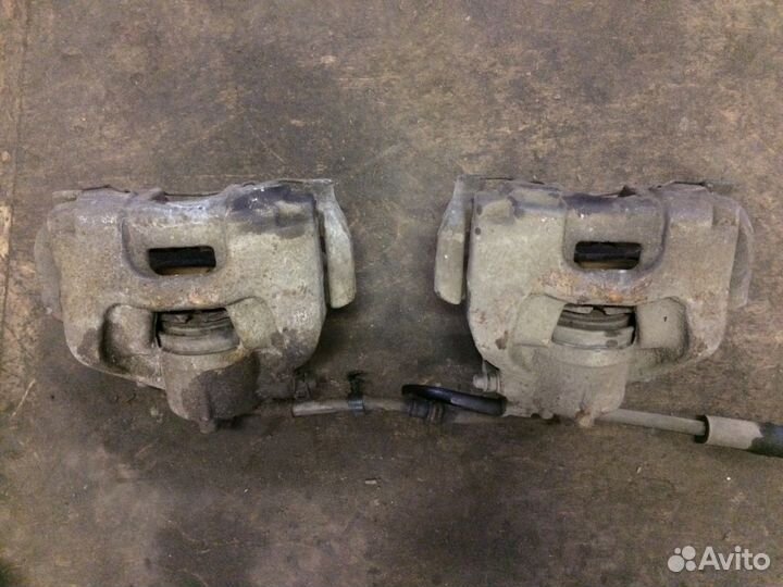 Суппорт передний правый Opel Vectra C