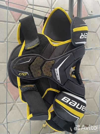 Нагрудник хоккейный юниорский