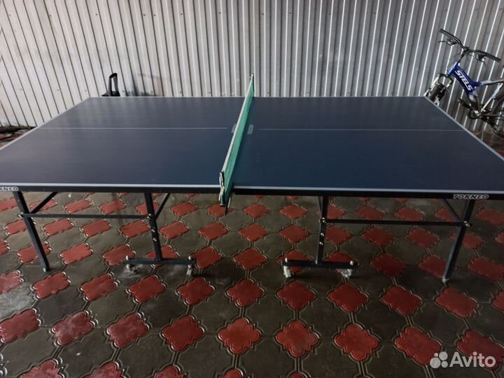 Теннисный стол