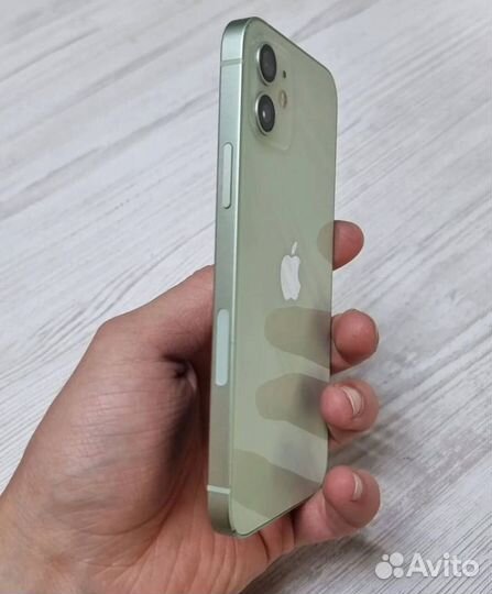 iPhone 12, 64 ГБ