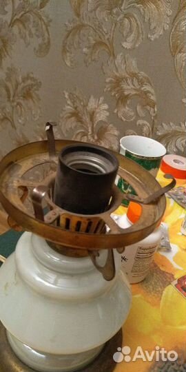 Люстра и светильник