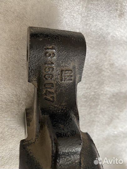 Кулак поворотный передний левый Opel