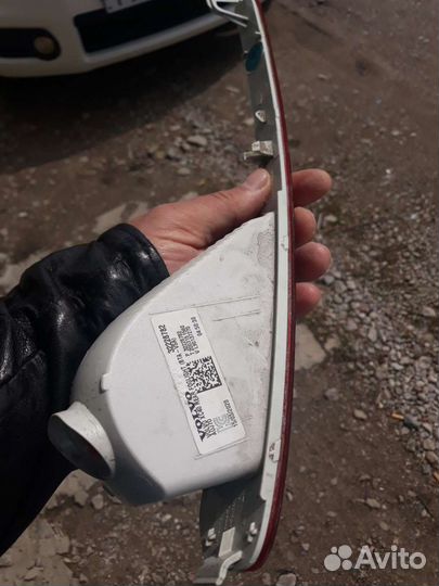 Вольво хс40 фонарь задний левый Volvo XC40