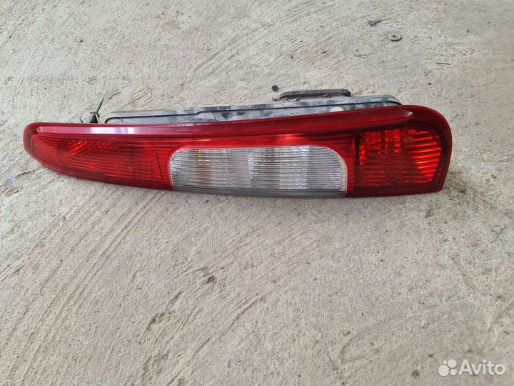 Фонарь правый ford focus c-max форд ц макс